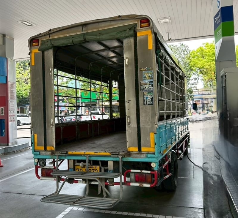 หกล้อโดยสาร HINO XZU  150 แรงม้า ปี 2561 (2872)