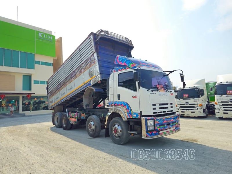 สิบสองล้อดั้มพ์ ISUZU