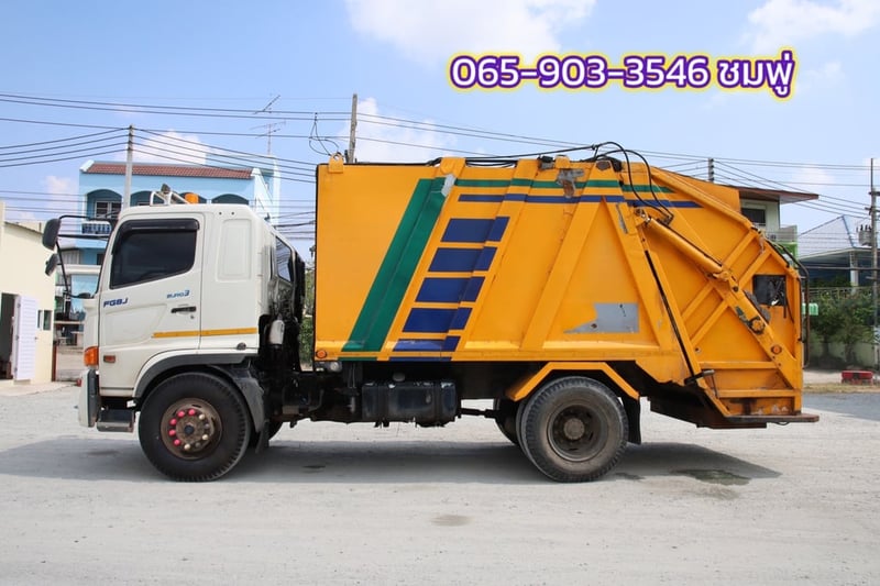 หกล้อบรรทุกขยะ HINO FG8J 240 แรง ปี 2566 (4039)