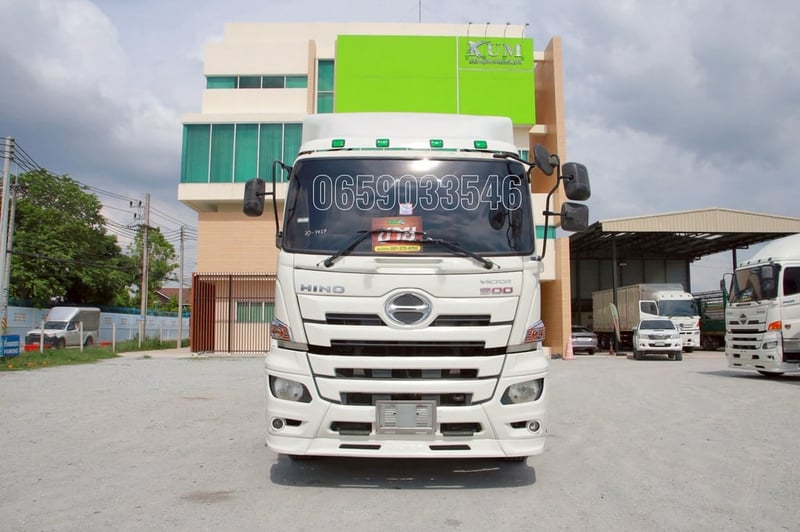 สิบล้อหัวลาก HINO สิบล้อหัวลาก HINO