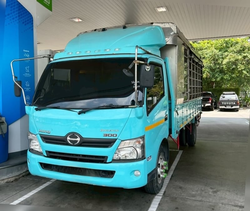 หกล้อโดยสาร HINO XZU  150 แรงม้า ปี 2561 (2872)