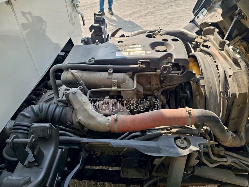 หกล้อตู้ ISUZU NMR 130 แรง ปี 2558 หกล้อตู้ ISUZU NMR 130 แรง ปี 2558