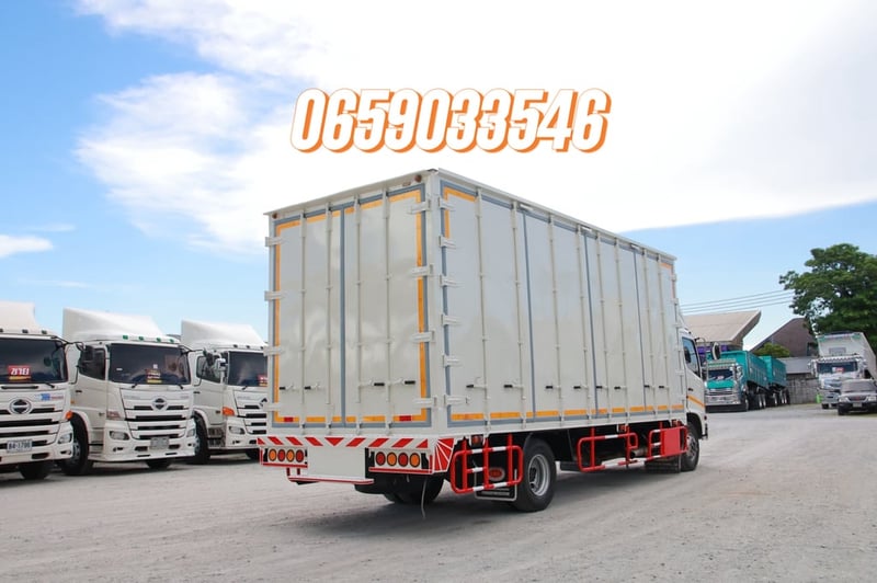 หกล้อตู้สิบบาน HINO FC9J 175 แรง ปี 2556 (8338) หกล้อตู้สิบบาน HINO FC9J 175 แรง ปี 2556 (8338)