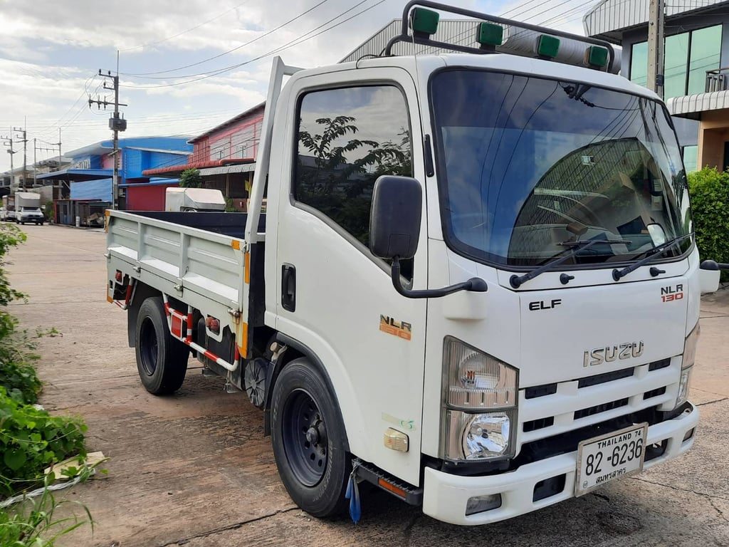 ISUZU NLR 96แรงม้า รถบรรทุก 4ล้อ กระบะเหล็ก ปี2017