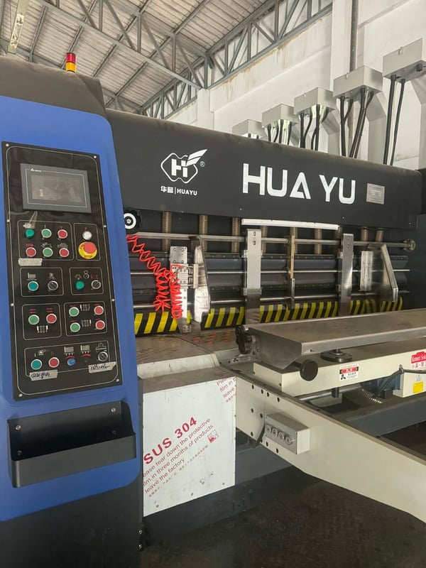 ขายเครื่องจักรผลิตกล่องกระดาษHUAYU-A (สภาพใหม่ ปี2025)