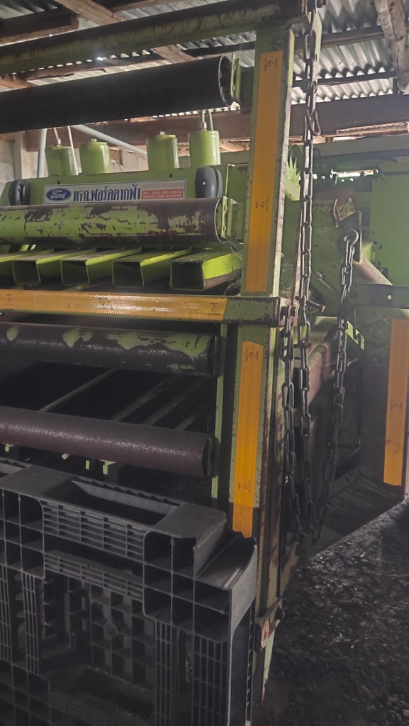 เครื่องอัดใบอ้อย ก้อนสี่เหลี่ยม เครื่องอัดใบอ้อย ก้อนสี่เหลี่ยม