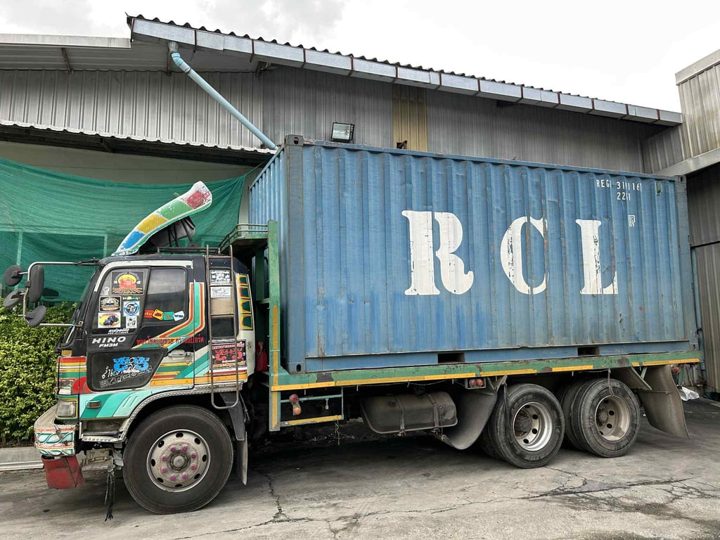 HINO FL 195แรงม้า รถบรรทุก 10ล้อ  HINO FL 195แรงม้า รถบรรทุก 10ล้อ