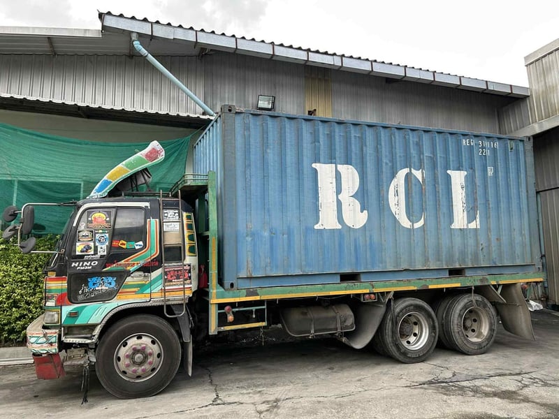 HINO FL 195แรงม้า รถบรรทุก 10ล้อ 