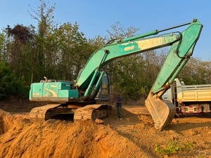 รถแบคโฮ KOBELCO PC200-8 Super X