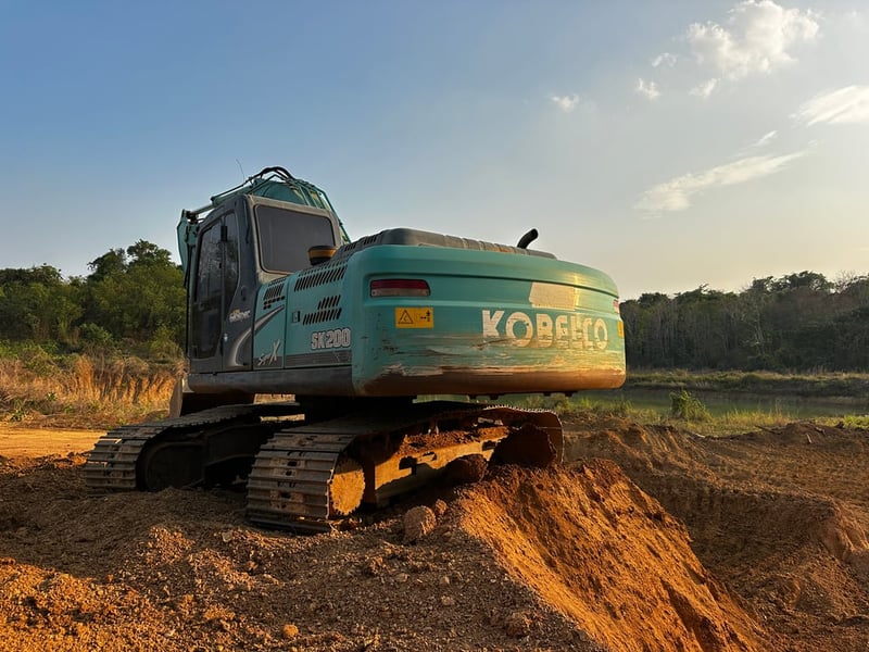 รถแบคโฮ KOBELCO PC200-8 Super X