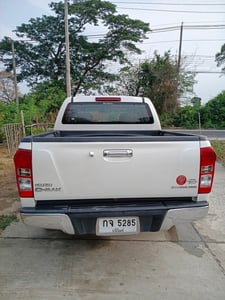 ISUZU 3.0 Z Prestige VGS Turbo Cab4 Hi Lander