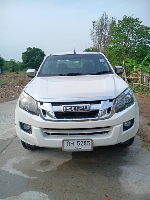 ISUZU 3.0 Z Prestige VGS Turbo Cab4 Hi Lander