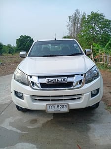 ISUZU 3.0 Z Prestige VGS Turbo Cab4 Hi Lander