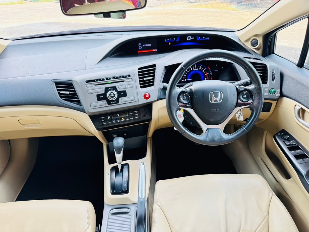 ไมล์แท้ 9x,xxx กม รถบ้านมือเดียว #HONDA CIVIC 1.8 E i-Vtec ปี 2013