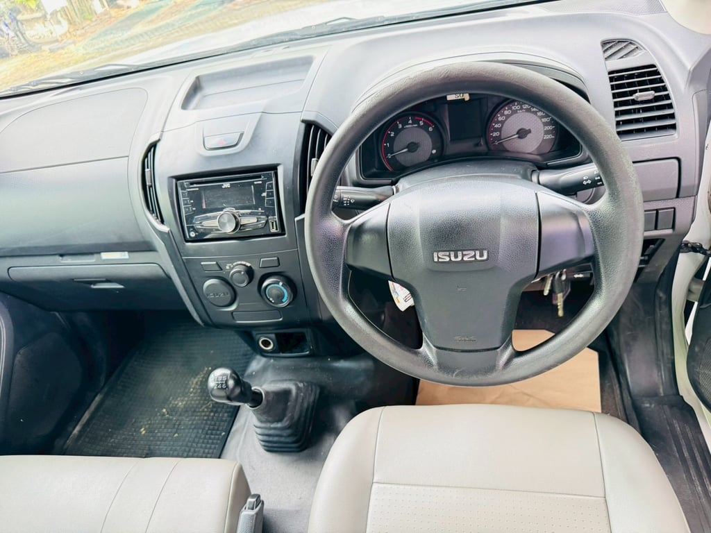 ตู้แห้ง สูงใน 180 ซม #รถมือสองISUZU D-MAX SPARK 1.9 Ddsi ปี 2019
