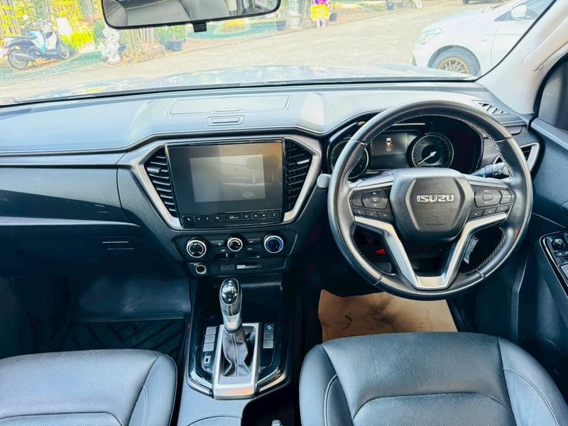 เกียร์ออโต้ #ISUZU D-MAX HI-LANDER CAB-4 1.9 Z Ddsi AUTO ปี 2021