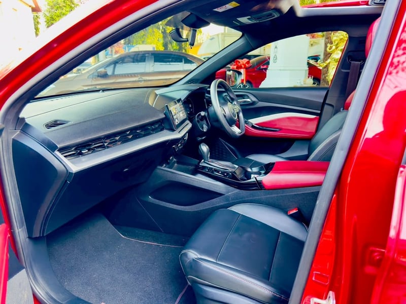 TOP ไมล้แท้ 15,xxx กม  #MG MG 5 1.5X Sunroof i-Smart  ปี 2025 
