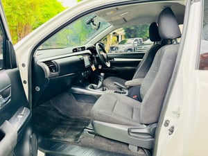 ออกรถ 0 บาท  ไมล์แท้ 34,xxx กม✔️TOYOTA  Hilux Revo Smartcab 2.4 Mid Z edition  ปี 2023