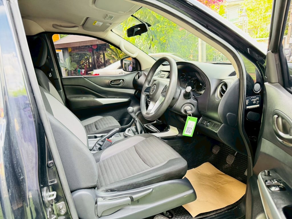ออกรถ 0 บาท ไมล์แท้ 49,xxx กม #NISSAN NAVARA CAB 2.5 SL ปี 2023