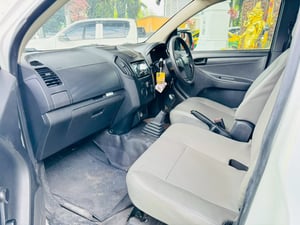 ✔️ตู้แห้ง สูงใน 180 ซม ISUZU D-MAX SPARK 1.9 Ddsi ปี 2019