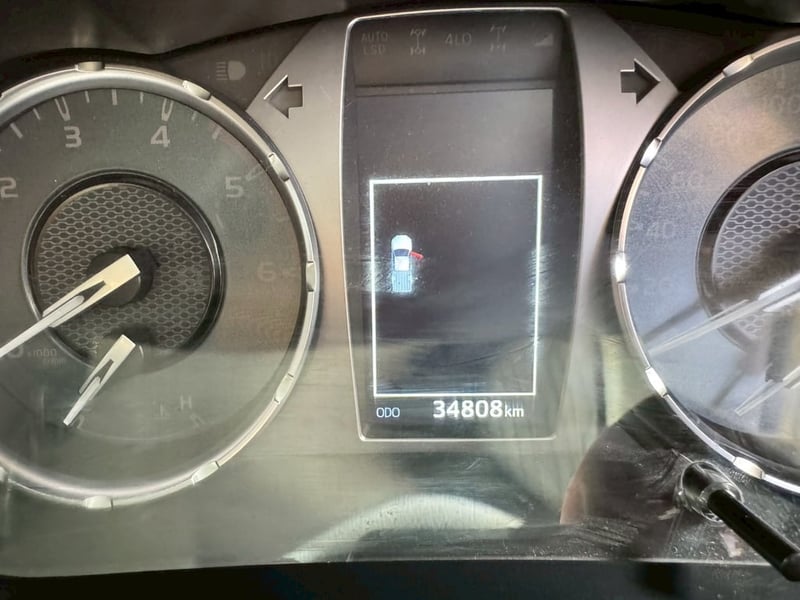 ออกรถ 0 บาท  ไมล์แท้ 34,xxx กม✔️TOYOTA  Hilux Revo Smartcab 2.4 Mid Z edition  ปี 2023