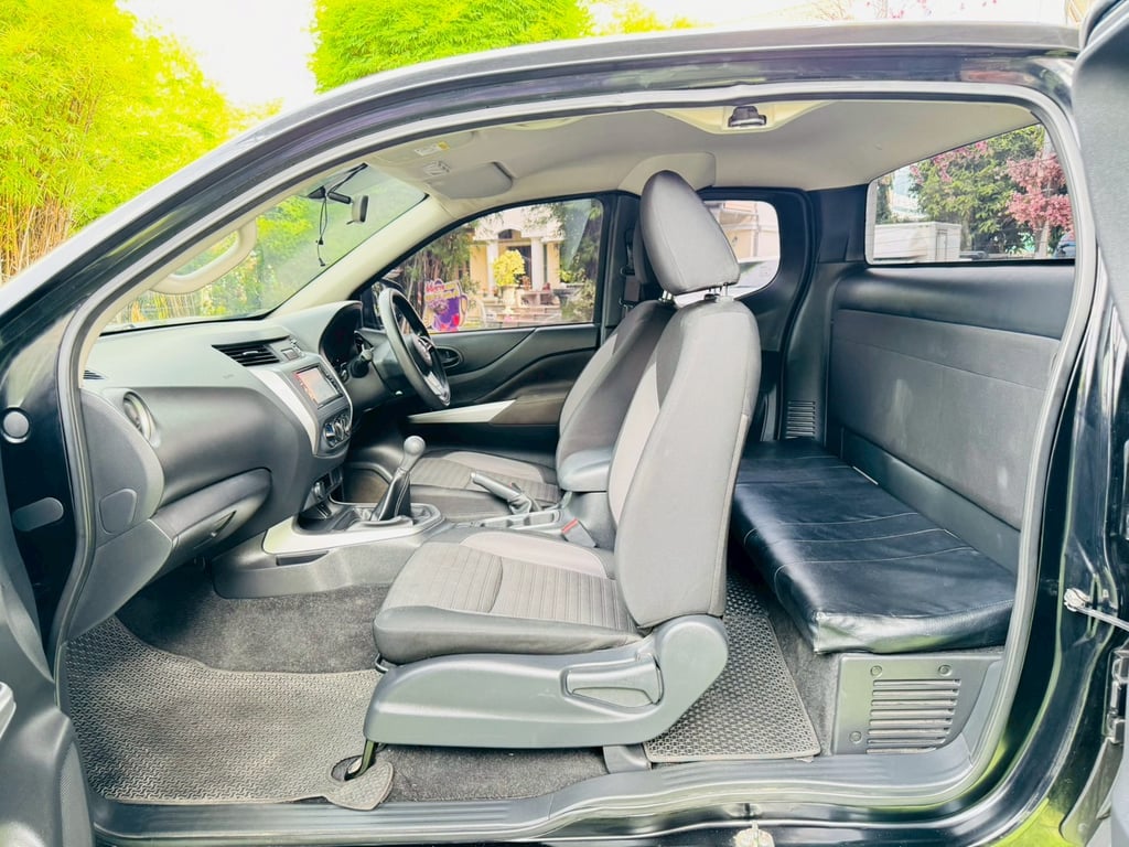 ออกรถ 0 บาท ไมล์แท้ 49,xxx กม #NISSAN NAVARA CAB 2.5 SL ปี 2023