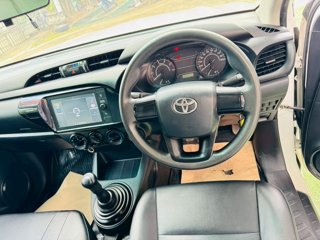 ตู้แห้ง สูงใน 180 ซม.  #TOYOTA REVO Singlecab 2.4  ENTRY ปี 2022