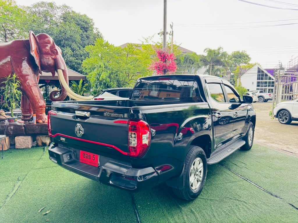 ออกรถ 0 บาท  เกียร์ธรรมดา #MG EXTENDER 4 ประตู 2.0 GRAND D MT ปี 2022