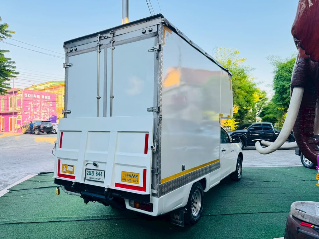 ตู้แห้ง + ลิฟท์ยกฝาท้าย ไฮดรอลิกส์ #รถมือสองISUZU D-MAX SPARK 1.9 Ddsi ปี 2020