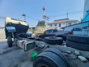 ขายหัวเก๋ง และ คัสซี HINO FD3HKA ช่วงบรรทุก 5.7 เมตร