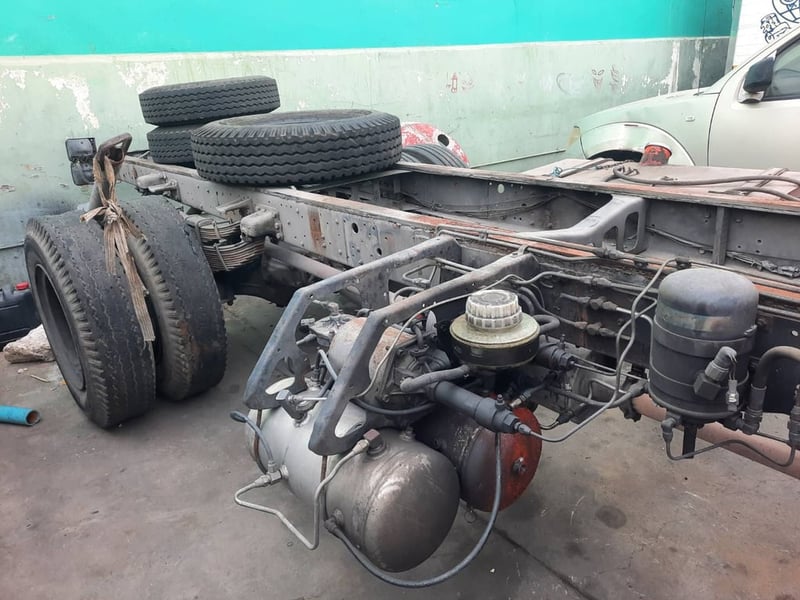 ขายหัวเก๋ง และ คัสซี HINO FD3HKA ช่วงบรรทุก 5.7 เมตร