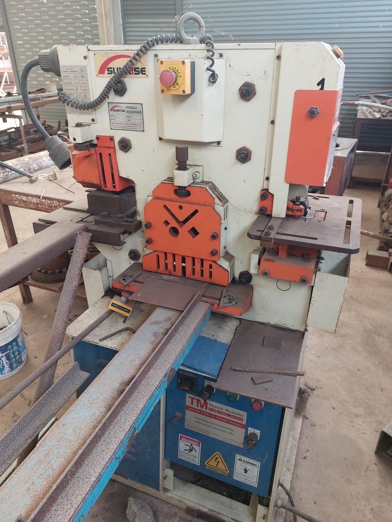 เครื่องตัด เจาะ บาก เอนกประสงค์ 45ตัน เครื่องตัด เจาะ บาก เอนกประสงค์ 45ตัน