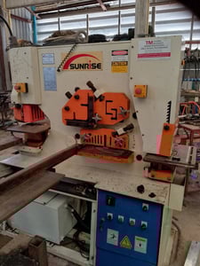 เครื่องตัด เจาะ บาก เอนกประสงค์ ขนาด 60ตัน เครื่องตัด เจาะ บาก เอนกประสงค์ ขนาด 60ตัน