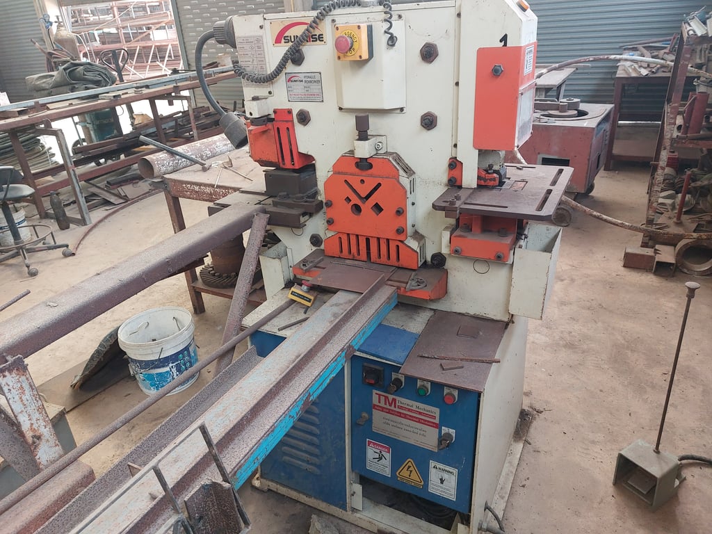 เครื่องตัด เจาะ บาก เอนกประสงค์ 45ตัน เครื่องตัด เจาะ บาก เอนกประสงค์ 45ตัน