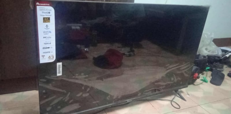 ยี่ห้อ   aconatic 43 นิ้ว ะบบภาพ 4 k  สภาพ 90% ภาพสวยเสียงคมชัด สนใจโทร.0960601850
