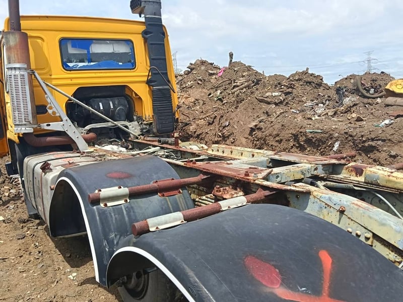 ขายซาก หัวลาก 10 ล้อ 2 เพลา VOLVO FL10 ขายซาก หัวลาก 10 ล้อ 2 เพลา VOLVO FL10