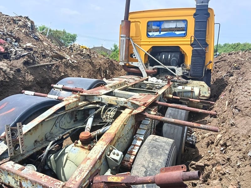 ขายซาก หัวลาก 10 ล้อ 2 เพลา VOLVO FL10 ขายซาก หัวลาก 10 ล้อ 2 เพลา VOLVO FL10