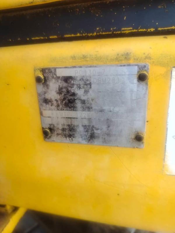 ขายรถแบคโฮ KOMATSU PC130-7 เก่านอก เอกสารเล่มทะเบียน ขายรถแบคโฮ KOMATSU PC130-7 เก่านอก เอกสารเล่มทะเบียน