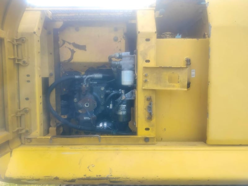 ขายรถแบคโฮ KOMATSU PC130-7 เก่านอก เอกสารเล่มทะเบียน ขายรถแบคโฮ KOMATSU PC130-7 เก่านอก เอกสารเล่มทะเบียน