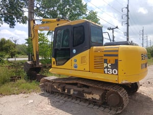 ขายรถแบคโฮ KOMATSU PC130-7 เก่านอก เอกสารเล่มทะเบียน ขายรถแบคโฮ KOMATSU PC130-7 เก่านอก เอกสารเล่มทะเบียน