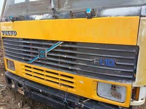 ขายซาก หัวลาก 10 ล้อ 2 เพลา VOLVO FL10 ขายซาก หัวลาก 10 ล้อ 2 เพลา VOLVO FL10