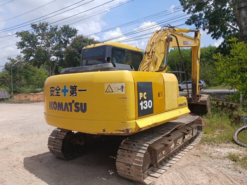 ขายรถแบคโฮ KOMATSU PC130-7 เก่านอก เอกสารเล่มทะเบียน ขายรถแบคโฮ KOMATSU PC130-7 เก่านอก เอกสารเล่มทะเบียน