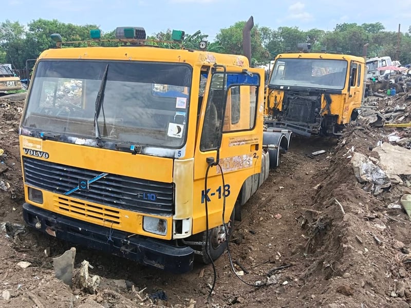 ขายซาก หัวลาก 10 ล้อ  2 เพลา  VOLVO FL10 