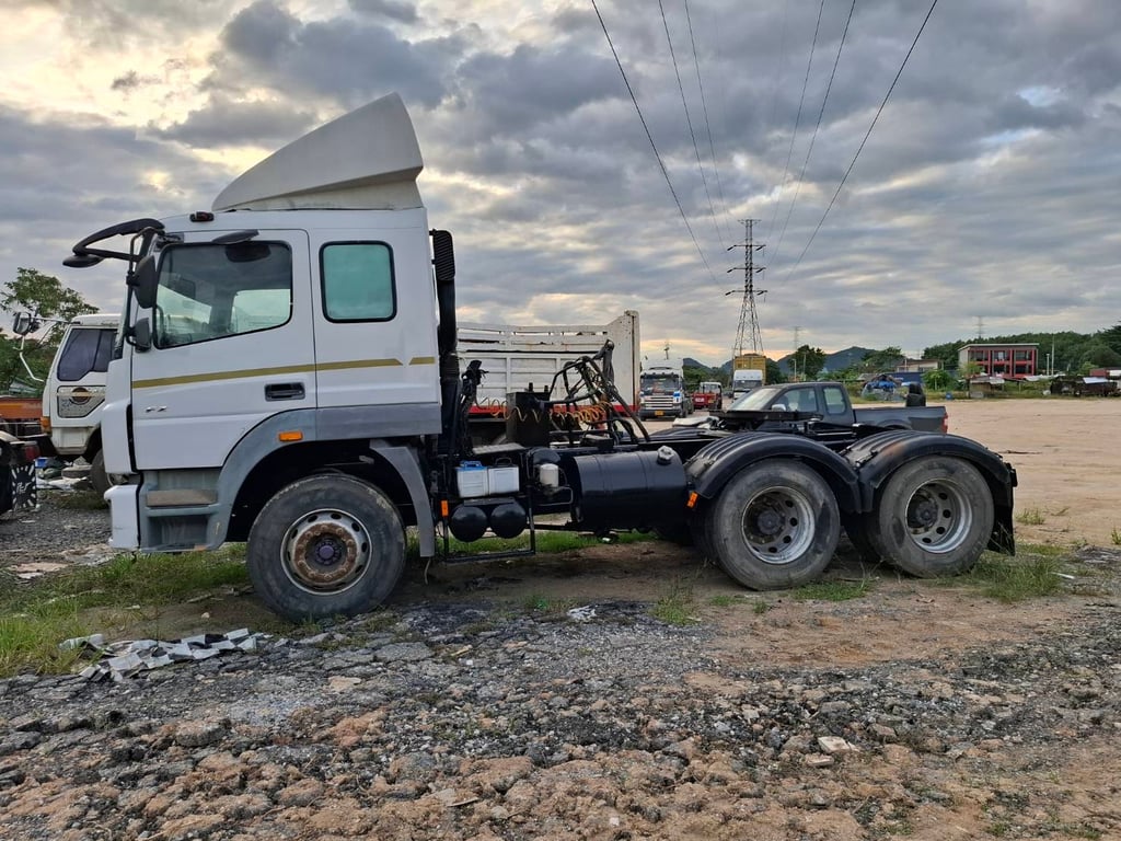 ขาย 10 ล้อหัวลาก FUSO 279 แรง 2 เพลา เกียร์ zf มีระบบยกดั้ม