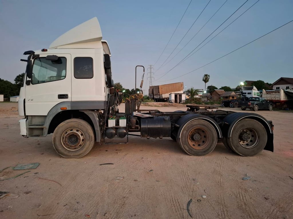 10 ล้อหัวลาก ฟูโซ่ 279 แรง 2 เพลา เกียร์ zf มีระบบยกดั้ม