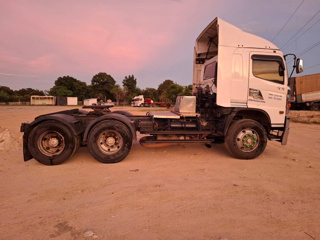 หัวลาก FM1A เครื่อง AO9C 330 แรง 2  เพลา เกียร์ ZF