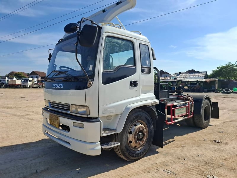 6 ล้อ หัวลาก พร้อมใช้ 6 ล้อ หัวลาก พร้อมใช้