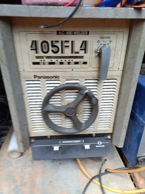 ตู้เชื่อม panasonic รุ่น 405FL4