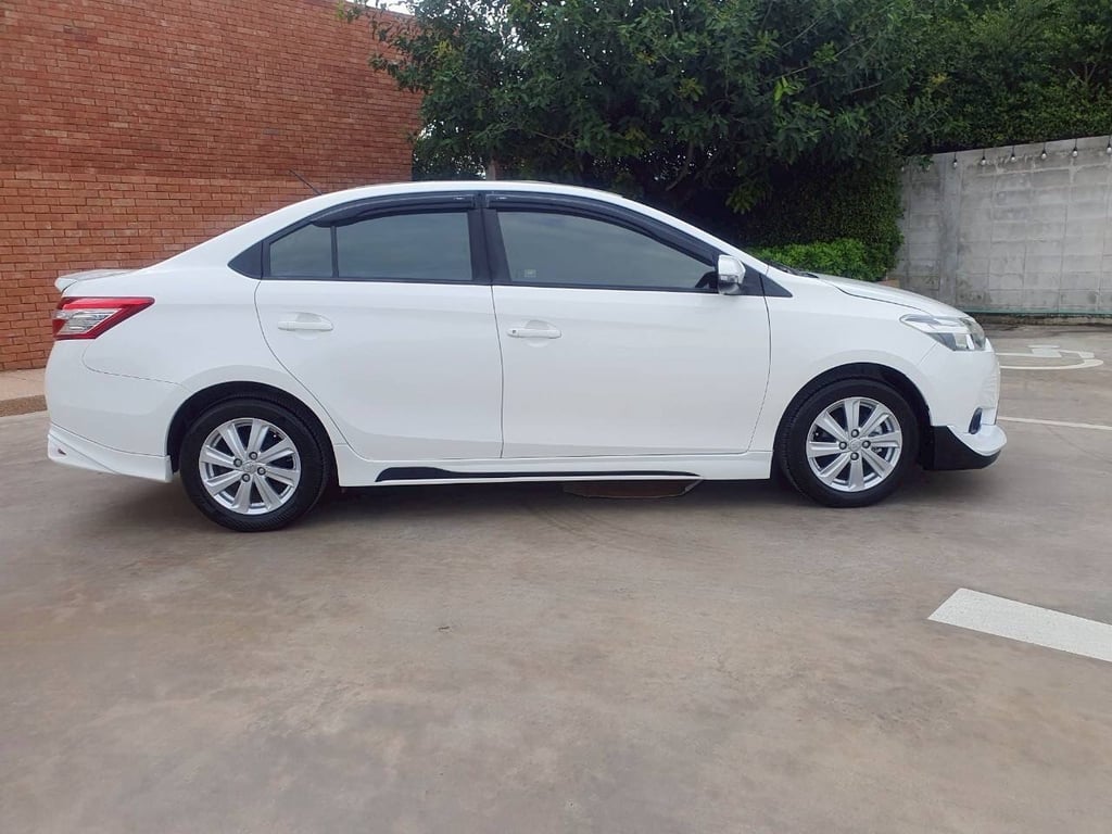 ขายรถ Toyota vios ปี 2015 ตัว e