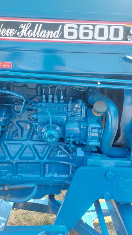 รถไถฟอร์ด 6600 เสื้อลาย รถไถฟอร์ด 6600 เสื้อลาย